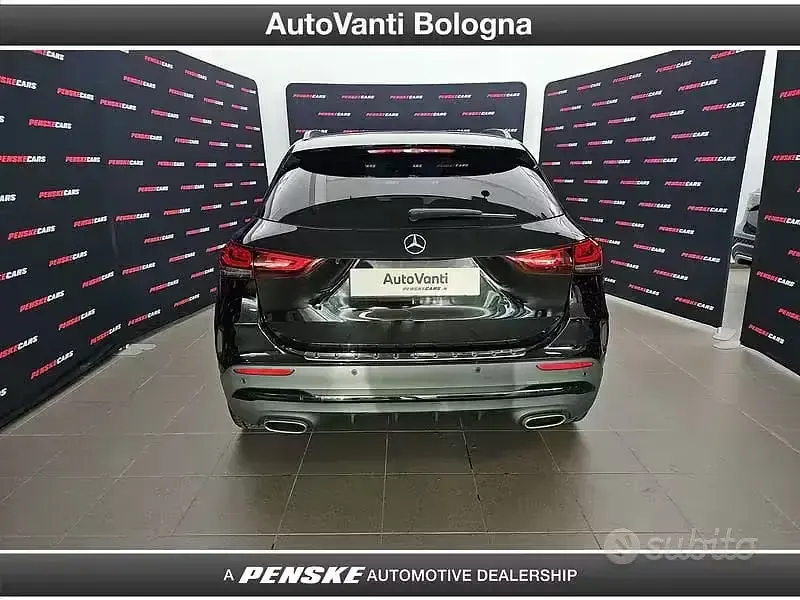 Usata Mercedes GLA180 Premium 116 CV (85 kW) 2023 Nero SUV