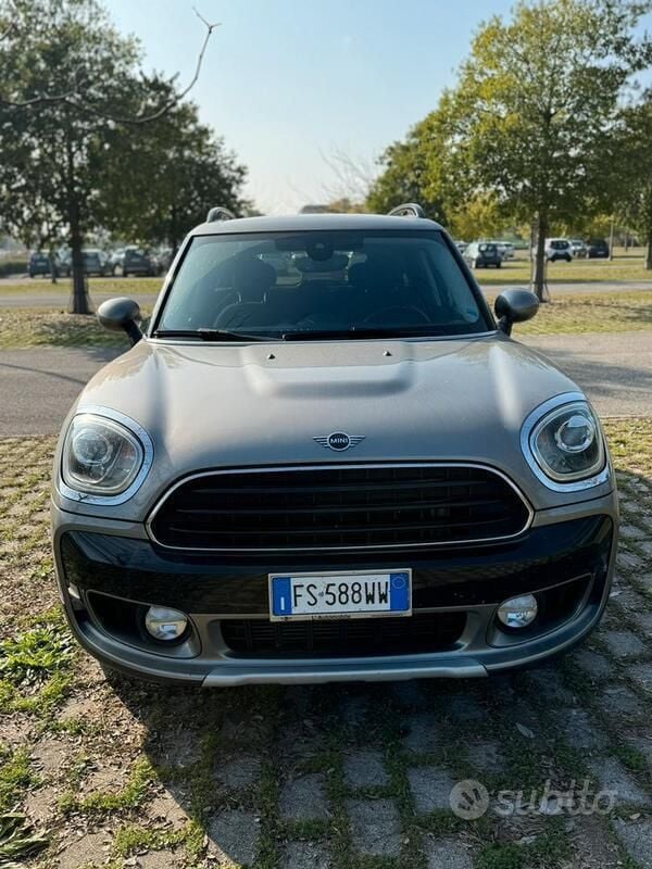 Usata Mini ONE 102 CV (75 kW) 2018 Grigio Utilitaria
