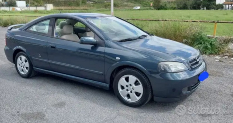 Usato 2001 Opel Astra 1.8 Benzin 125 CV (3.000 €)