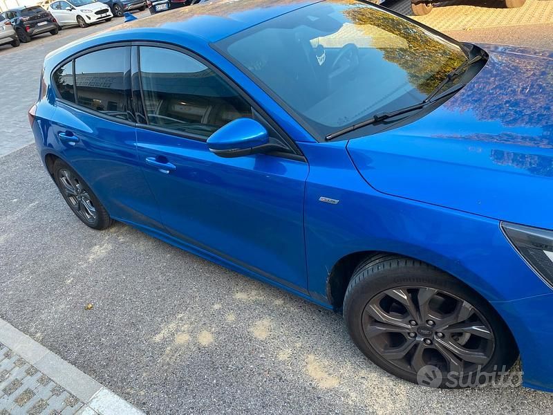 Usata Ford Focus 125 CV (91 kW) 2023 Blu Berlina