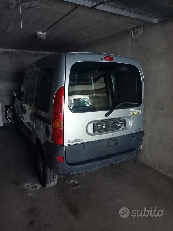 Usata Renault Kangoo 84 CV (61 kW) 2004 Monovolume
