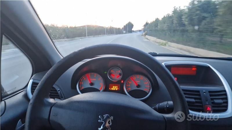 Usata Peugeot 207 2009 Nero Utilitaria