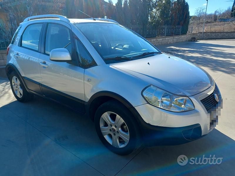 Usata Fiat Sedici Emotion 120 CV (88 kW) 2008 Grigio SUV