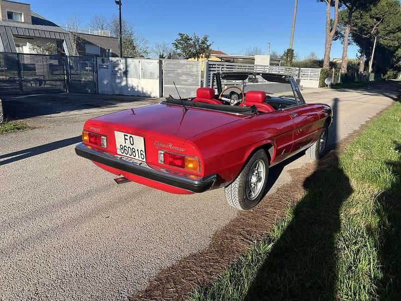 Usata Alfa Romeo Spider Veloce 114 CV (83 kW) 1970 Rosso Cabrio