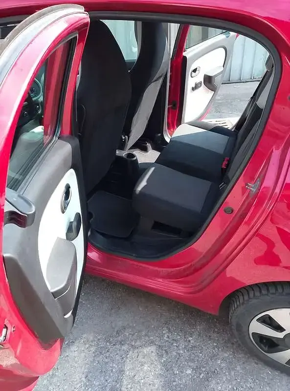 Usata Renault Twingo SE 71 CV (52 kW) 2014 Rosso Utilitaria