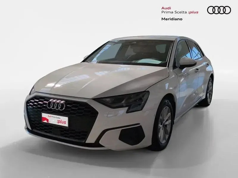 Usata Audi A3 Sportback Business 116 CV (85 kW) 2023 Utilitaria