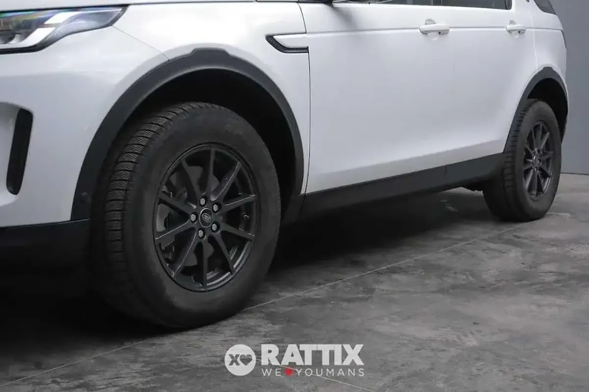 Second-hand Land Rover Discovery 5 163 CP (119 kW) 2021 Alb SUV