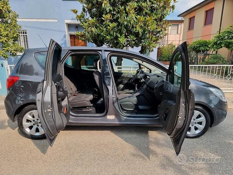 Grigio Usata 2012 Opel Meriva Monovolume | 2500 € (Buon prezzo) - Immagine 1/4
