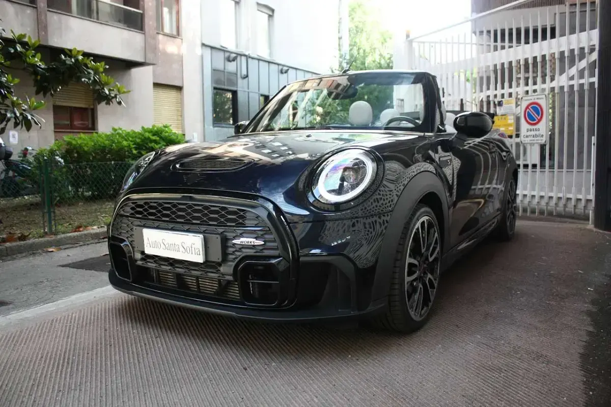 Usata Mini Cooper S Cabriolet 178 CV (130 kW) 2022 Enigmatic black. met Cabrio