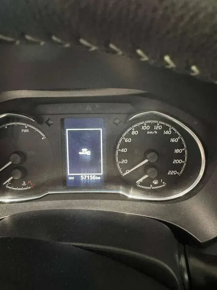 Usata Toyota Yaris Hybrid Active 73 CV (53 kW) 2020 Bianco Berlina