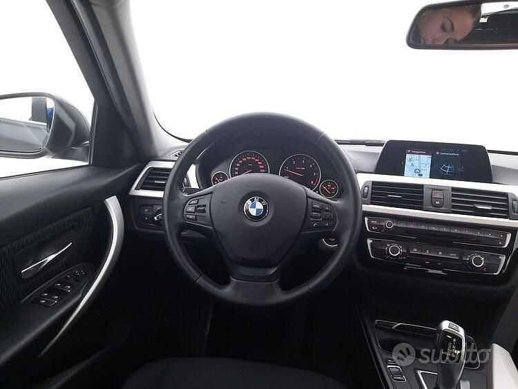 Usata BMW 320 Advantage 190 CV (139 kW) 2019 Grigio Station wagon