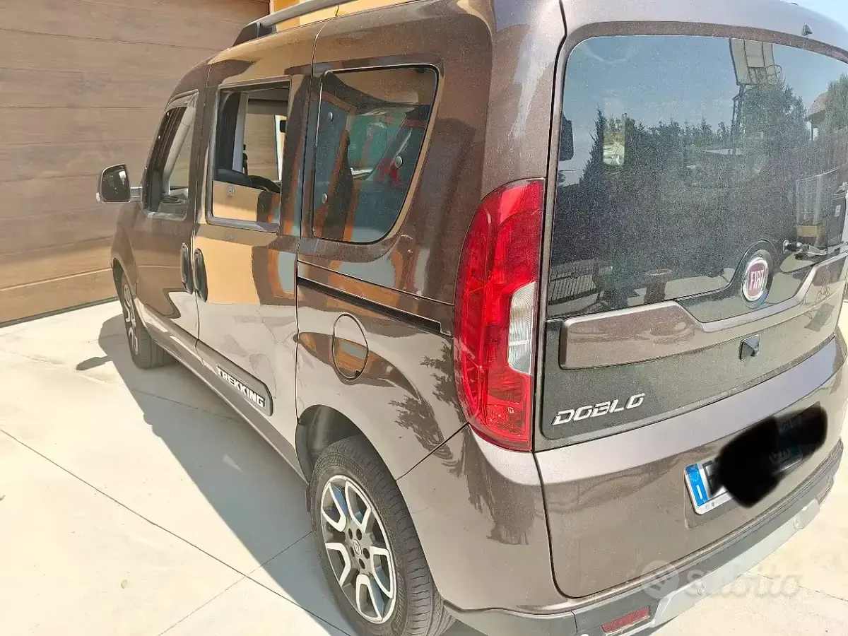 Usata Fiat Doblò Trekking 120 CV (88 kW) 2019 Marrone Monovolume