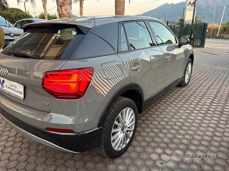 Usata Audi Q2 Business 116 CV (85 kW) 2018 Grigio SUV