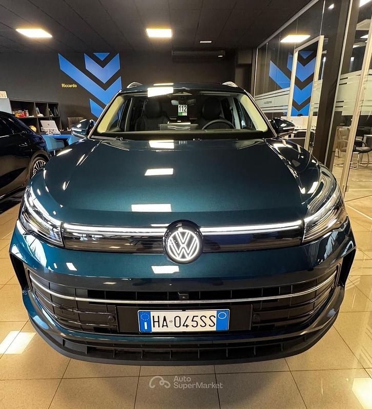 Nuova VW Tiguan Edition 131 CV (96 kW) 2025 Blu SUV