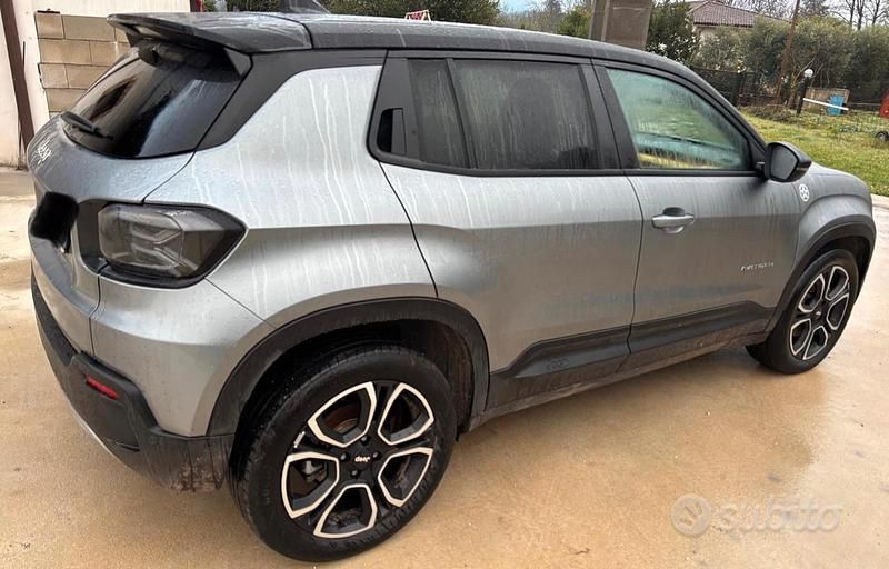 Occasion Jeep Avenger 114 kW (156 PK) 2024 Grijs SUV