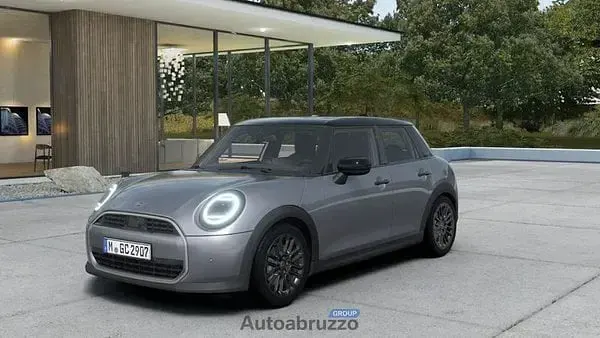 Usata Mini Cooper Favoured 114 kW (156 CV) 2026 Utilitaria