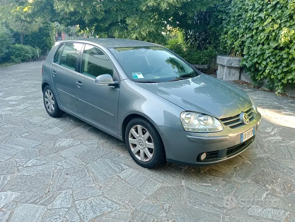 Usata VW Golf IV Sportline 140 CV (102 kW) 2004 Berlina