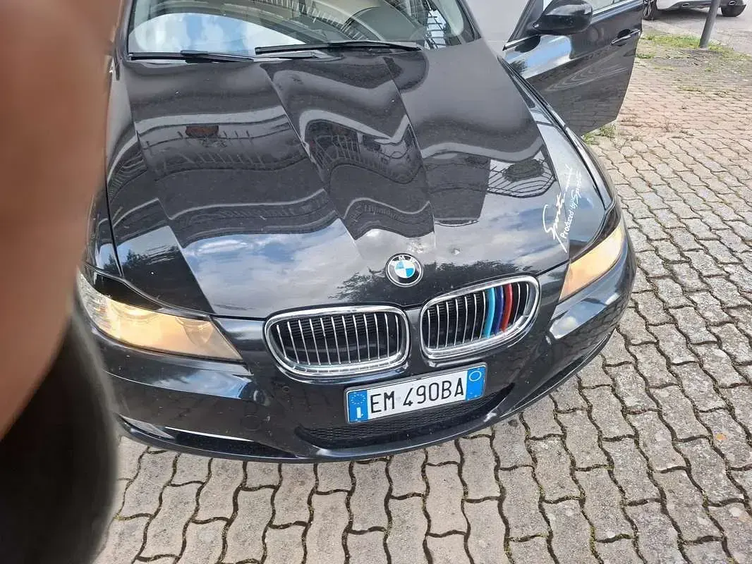 Usata BMW 118 143 CV (105 kW) 2012 Utilitaria