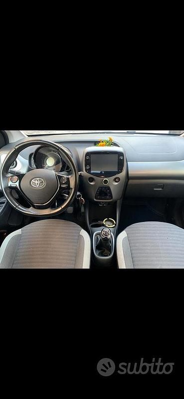 Usata Toyota Aygo 72 CV (52 kW) 2018 Utilitaria