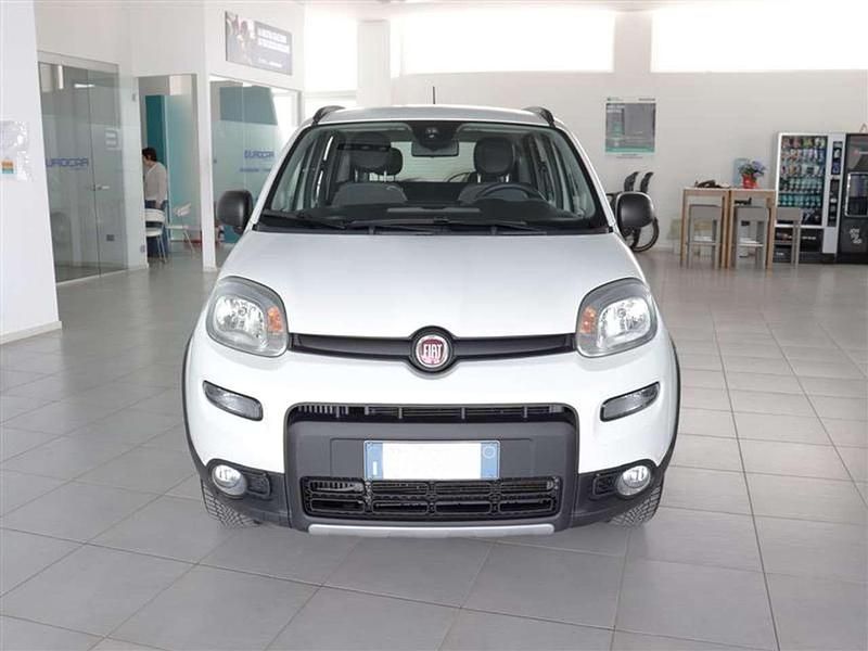 Usata Fiat Panda 4x4 Wild 86 CV (63 kW) 2022 Bianco Utilitaria