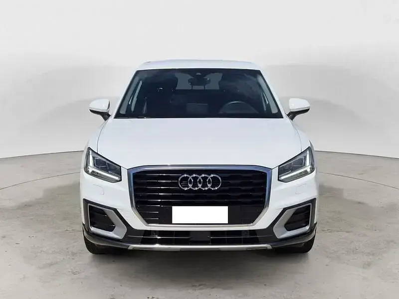 Usata Audi Q2 Business 116 CV (85 kW) 2017 Bianco SUV