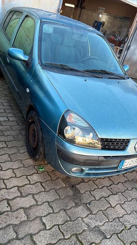 Usata Renault Clio II 2002 Blu Berlina