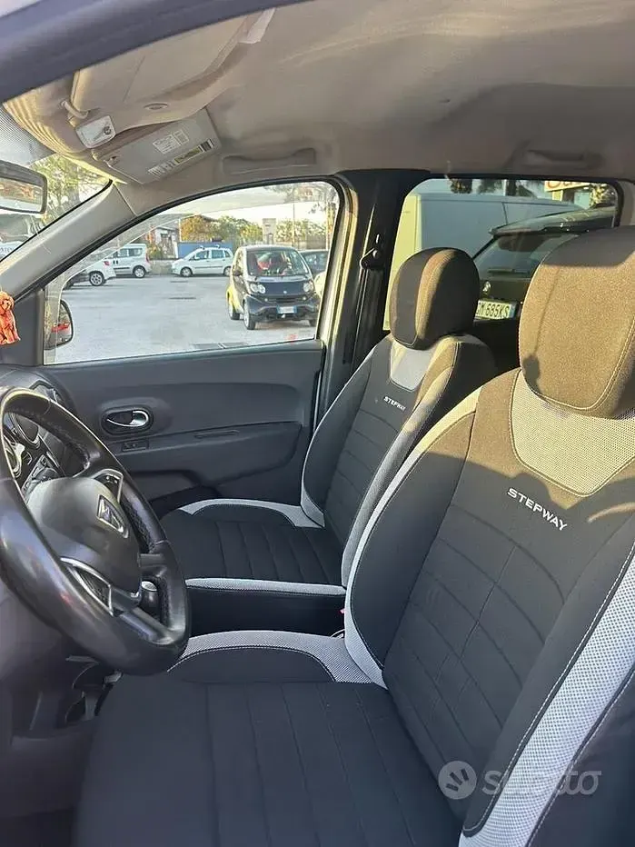 Usata Dacia Lodgy 116 CV (85 kW) 2020 Bianco Monovolume