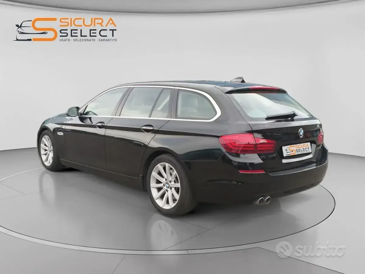 Usata BMW 520 Efficient Dynamics 190 CV (139 kW) 2015 Nero vulcano Station wagon