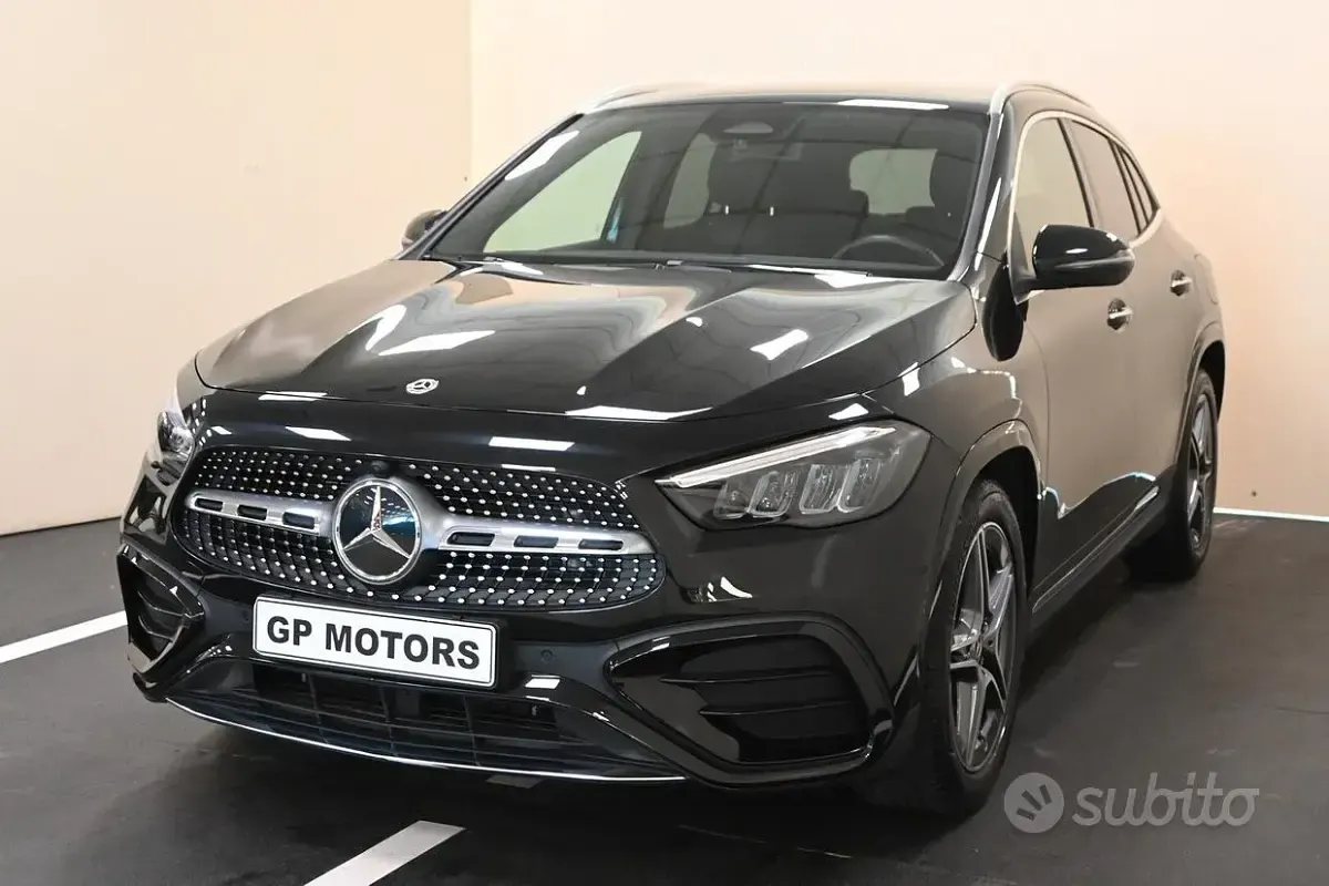 Usata Mercedes GLA200 163 CV (119 kW) 2025 Nero SUV