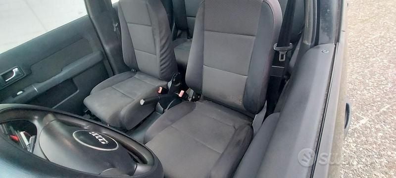 Usata Audi A2 75 CV (55 kW) 2005 Nero Utilitaria