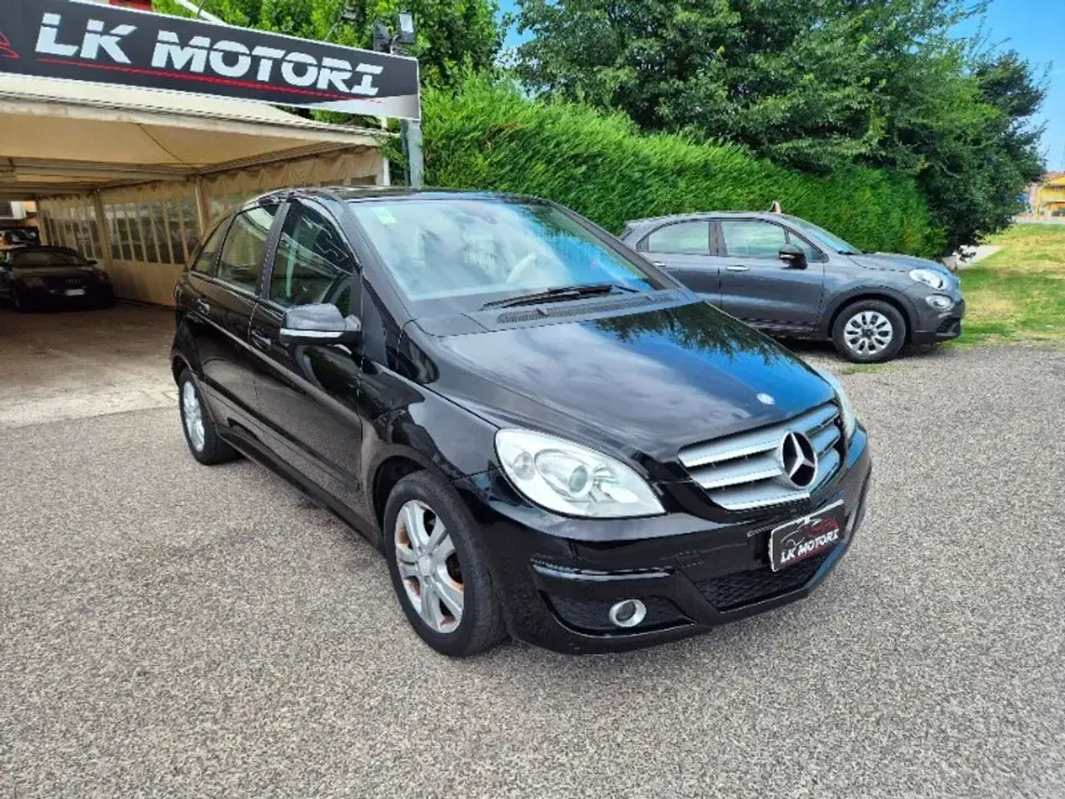 Usata Mercedes B180 Executive 109 CV (80 kW) 2010 Nero Monovolume
