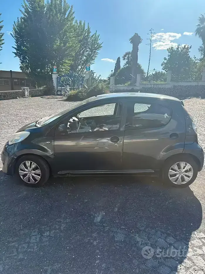 Usata Citroën C1 68 CV (50 kW) 2010 Grigio Utilitaria