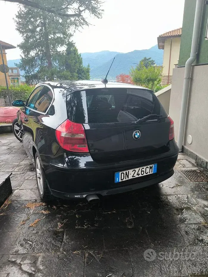 Usata BMW 120 Efficient Dynamics 177 CV (130 kW) 2008 Nero Utilitaria