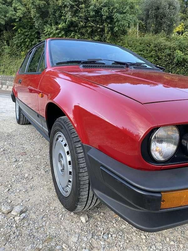 Usata Alfa Romeo GTV 129 CV (94 kW) 1984 Coupé