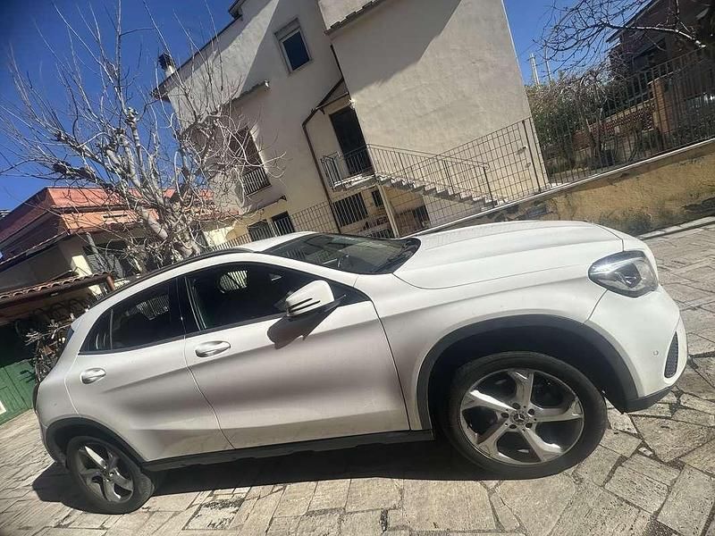 Usata Mercedes GLA200 Executive 136 CV (100 kW) 2018 SUV