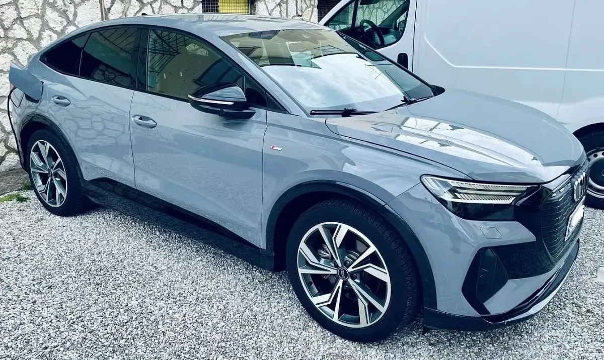 Usata Audi Q4 e-tron S-Line 69 kW (95 CV) 2022 Grigio SUV