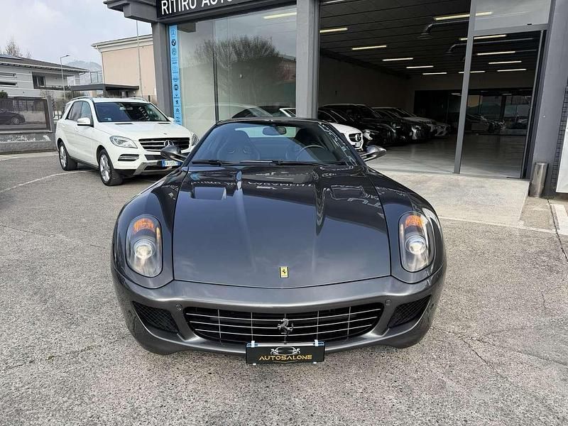 Usata Ferrari 599 620 CV (456 kW) 2009 Grigio silverstone Coupé