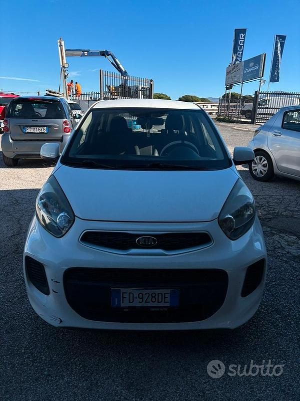 Bianco Usata 2016 Kia Picanto Due volumi | 5500 € (Buon prezzo) - Immagine 1/4