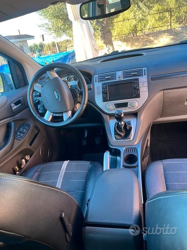 Usata Ford Kuga 140 CV (102 kW) 2008 Grigio SUV