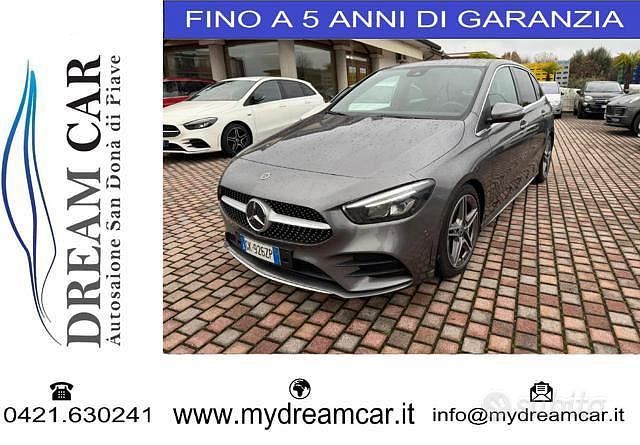 Usata Mercedes A180 AMG Line Premium 150 CV (110 kW) 2022 Grigio Monovolume