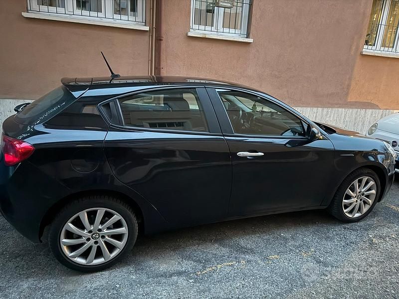 Usata Alfa Romeo Giulietta Progression 120 CV (88 kW) 2015 Nero Berlina