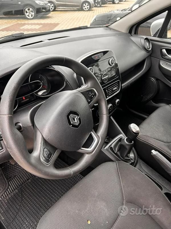 Usata Renault Clio GrandTour 75 CV (55 kW) 2018 Station wagon