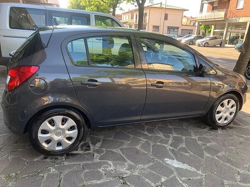 Usata Opel Corsa Edition 86 CV (63 kW) 2014 Grigio Utilitaria