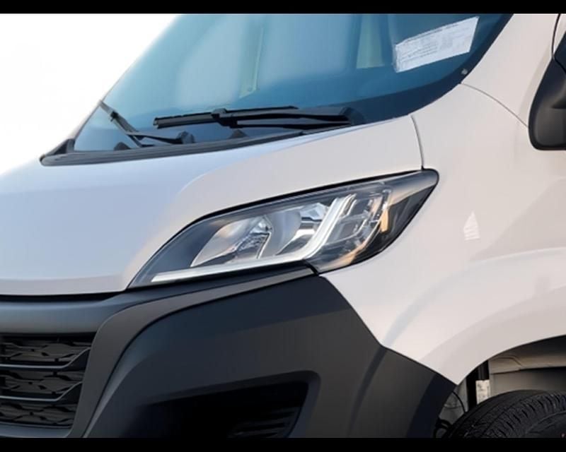 Begagnad Fiat Ducato 140 HK (102 kW) 2024 Vit Van