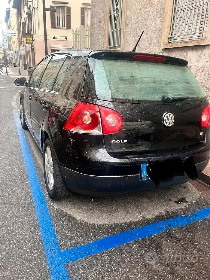 Usata VW Golf VI 102 CV (75 kW) 2009 Berlina