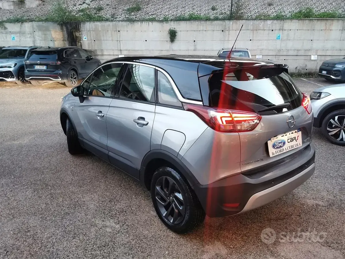 Usata Opel Crossland 110 CV (80 kW) 2021 Grigio SUV