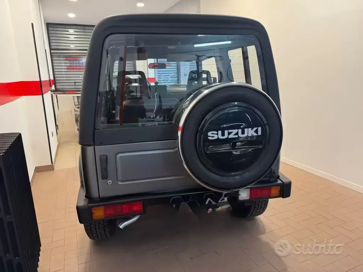 Begagnad Suzuki Samurai 69 HK (50 kW) 1993 Grå SUV
