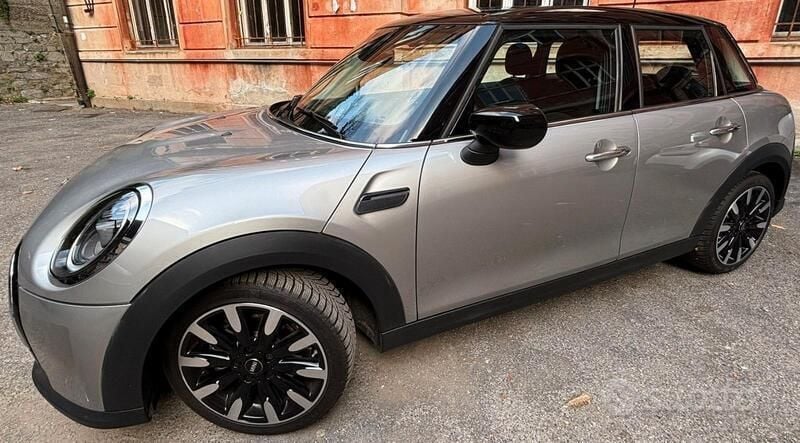 Grigio Usata 2023 Mini Cooper Utilitaria | 26.900 € (Cara) - Immagine 1/4