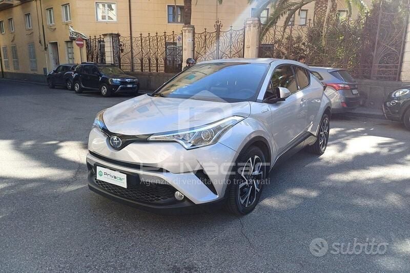 Usata Toyota C-HR Trend 98 CV (72 kW) 2018 Grigio SUV
