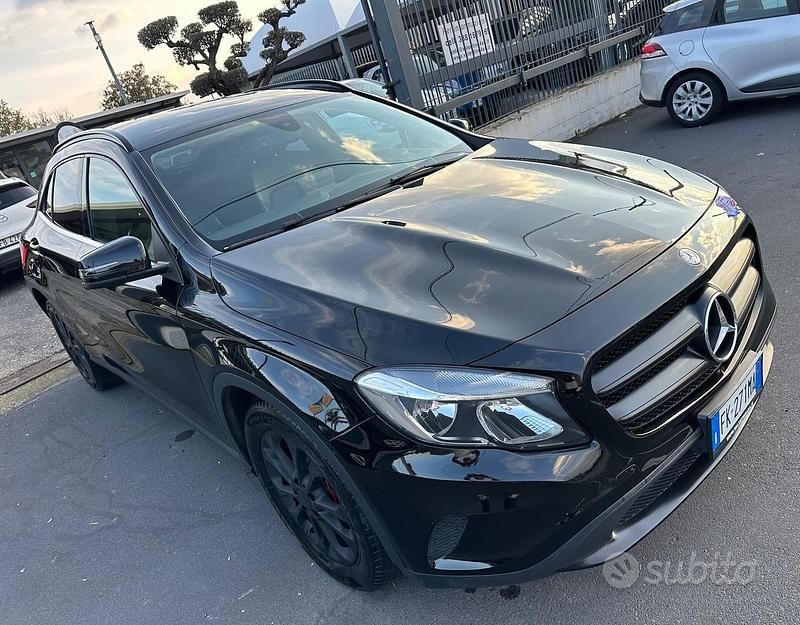 Usata Mercedes GLA180 Business 110 CV (80 kW) 2017 Nero SUV